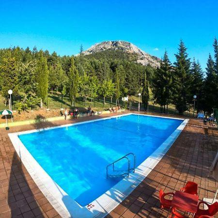 Kyomu Resort Hostel Velilla del Rio Carrion Bagian luar foto